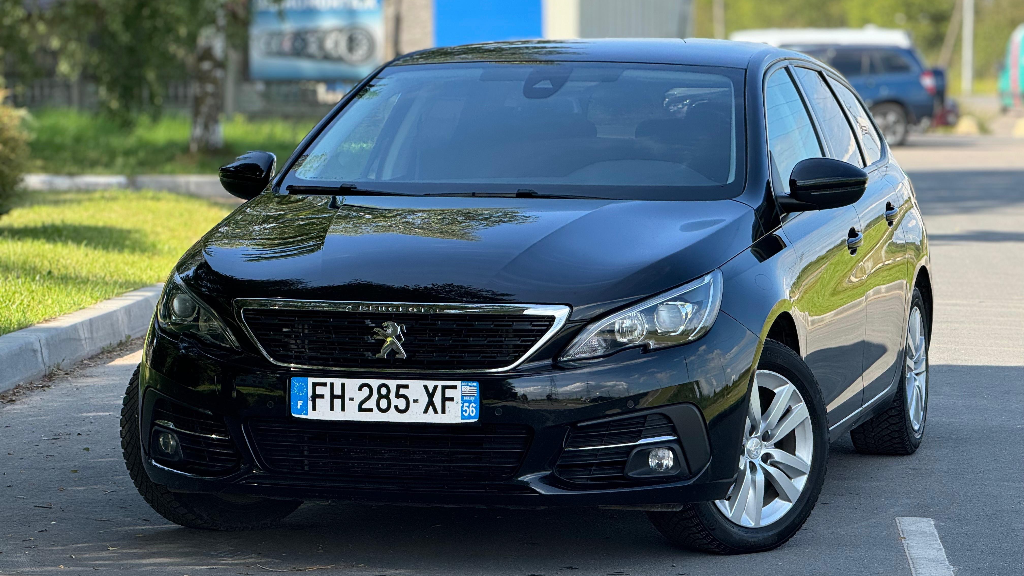 Peugeot 308 1.5 МT  УНИВЕРСАЛ 2019г. Авто из Европы