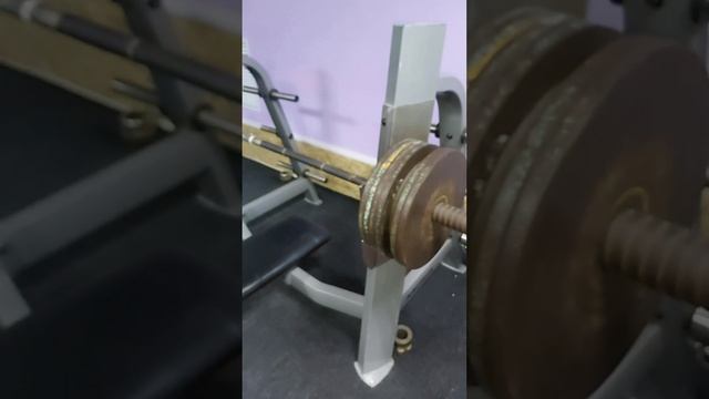 Опасный Сантехник в спорт зале