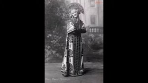 Чайковский...Русский танец...Русские красавицы...