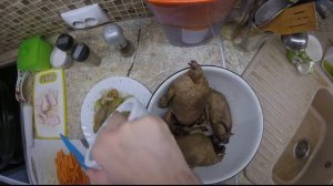 Дикая утка запеченная в духовке с яблоками. Рецепт.