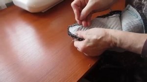 Тапочки-чуни из старого драпового пальто и стельки из кошачье-собачьей шерсти.