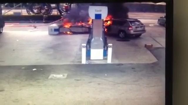 Тушение пожара на заправке в Майами смотреть онлайн