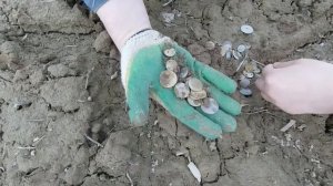 НАШЛИ КЛАД!