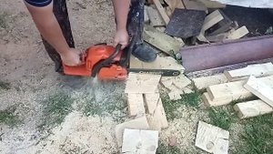 husqvarna 140 первый запуск после ремонта и сразу в работу.