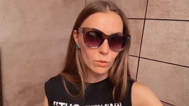 Купила новые очки и вам советую смотреть онлайн