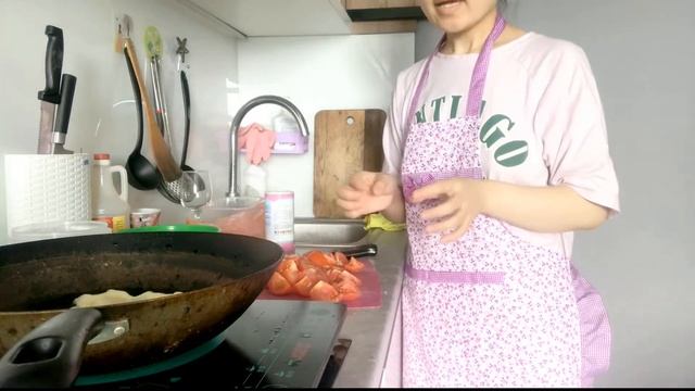 Как готовить яйцо с помиторами?西红柿炒鸡蛋