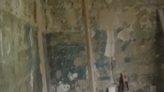 2 день ремонта-меняют проводку на кухне и стены выравнивают смотреть онлайн