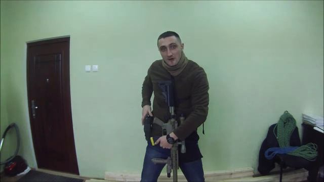 Смена оружия - увод автомата к груди. смотреть онлайн