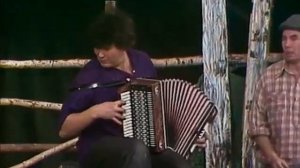 5. Фрагмент из спектакля "Озорная молодость"