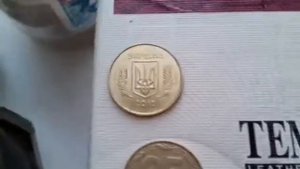 25 копеек 2012 Года ОБЗОР ЦЕНА МОНЕТ УКРАИНА две разные Монеты РАЗНЫЙ БЛЕСК И ЯГОДЫ 2020 год обзор