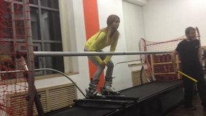 Занятие на горнолыжном тренажере