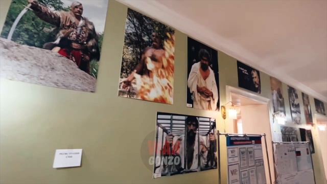 Луганчане голосуют на самом красивом избирательном участке