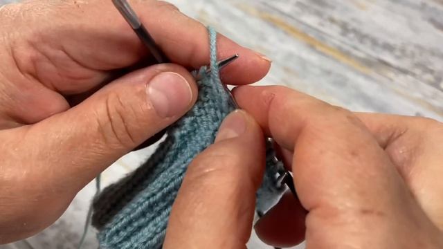 Узоры спицами. Платочная резинка 2х2. Вязание по кругу. Scarf elastic 2x2. Knitting in a circle.