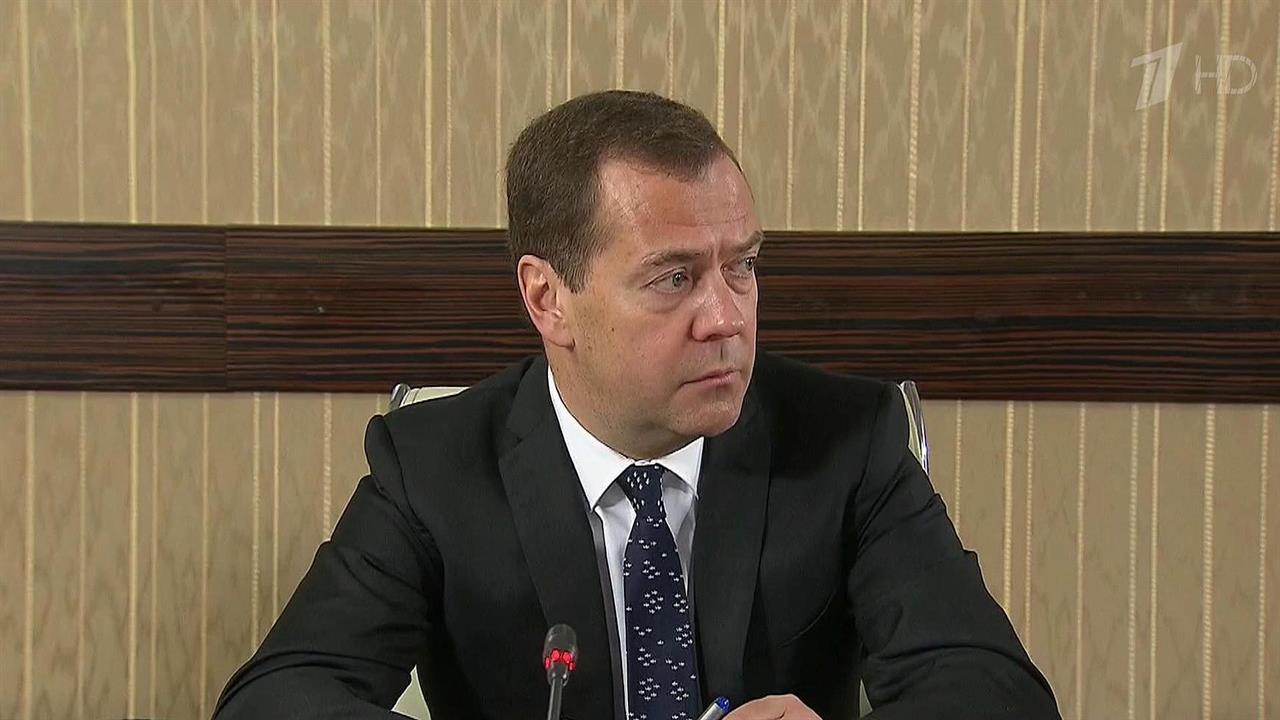 В День учителя Дмитрий Медведев встретился с преподавателями Красногорского колледжа