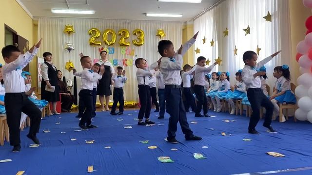 Танец мальчиков детский сад 2023