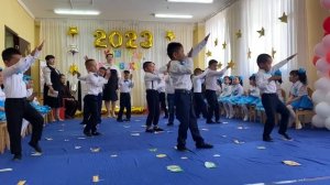Танец мальчиков детский сад 2023
