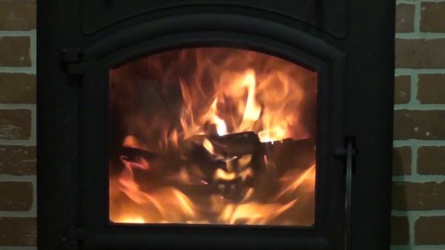 Красота огня в печи CANARIA (Liseo). Скоро сам видео обзор печи. смотреть онлайн