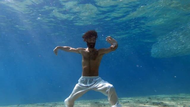 Цигун - Подводная практика. Underwateer QI GONG. смотреть онлайн
