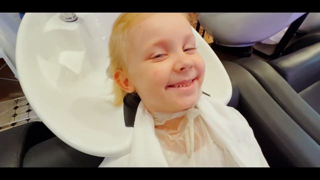 НОВАЯ ПРИЧЁСКА ВАСЬКИ! ОЧЕНЬ СМЕШНОЙ ВЛОГ ? смотреть онлайн