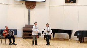 Частушки с пляской под наигрыш _Елецкого_