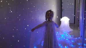 Холодное сердце. Танец Эльзы Василиса в платье Эльзы