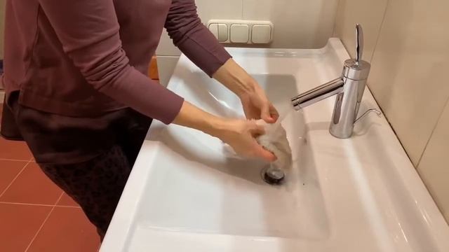 Как быстро и без вреда для здоровья почистить акриловую ванную смотреть онлайн