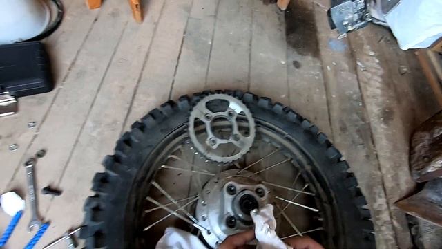 Устранение люфта ведомой звезды Motoland XR250 enduro смотреть онлайн