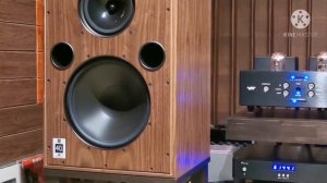 Harbeth 40.3XD, NAT AUDIO, Blue song