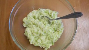 Капустные оладьи с манкой