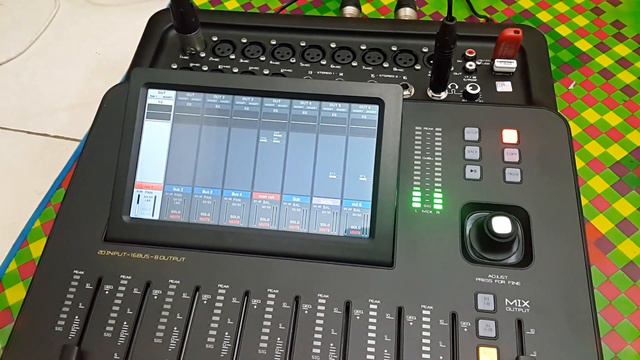 Mixer Soundking DM20 routing effex смотреть онлайн