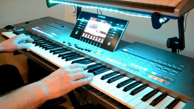 Michael Jackson - Billie Jean COVER on Yamaha tyros 5-76 смотреть онлайн