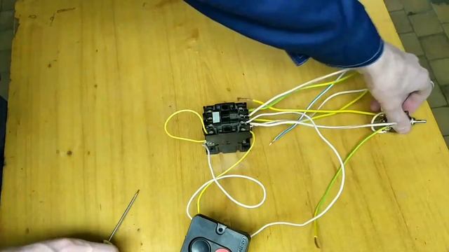 Реверс с одним пускателем. На 380 вольт. смотреть онлайн