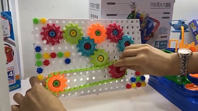 Детский конструктор с шуруповертом на батарейках в чемодане смотреть онлайн