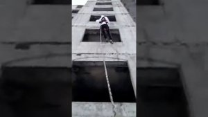 Спуск со здания. Высотна штурмовая подготовка.