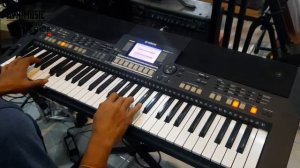 Yamaha psr s550