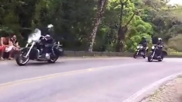 60 - Bonde só as naves Harley Davidson BMW V-Strom