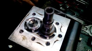 Разборка, осмотр и работа насоса (зав. № 2-292-000934) на испытательном стенде. Видео № 1.