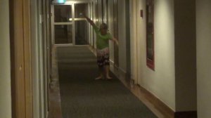 Проходим коридор отеля The Royal Paradise Hotel.mp4