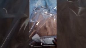 Накрываем теплицу пленкой без спец креплений , проще не бывает.#теплица #накрываемтеплицупленкой