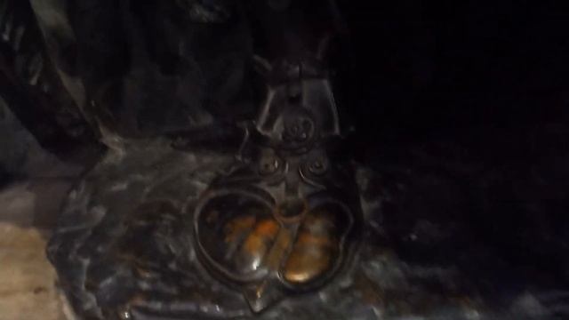 Даже на внутренней лестнице Миланского Собора стены с украшениями. смотреть онлайн