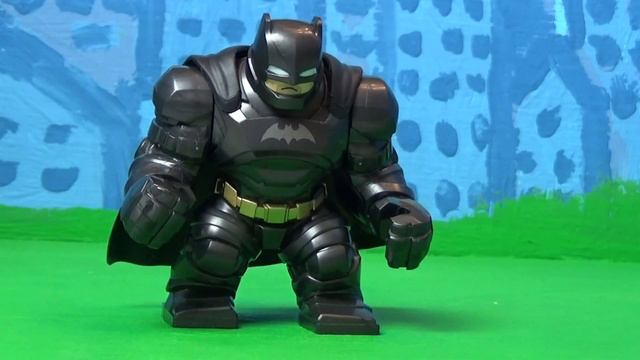 ВНИМАНИЕ ЛЕГО БЭТМЕН! БОЛЬШАЯ ФИГУРКА! смотреть онлайн