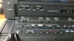 Рассуждение о покупке видеомагнитофона на фоне Blaupunkt RTV-925