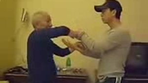 Ип Чун сын Ип Мана обучает Донни Йена для фильма u0027Ип Манu0027