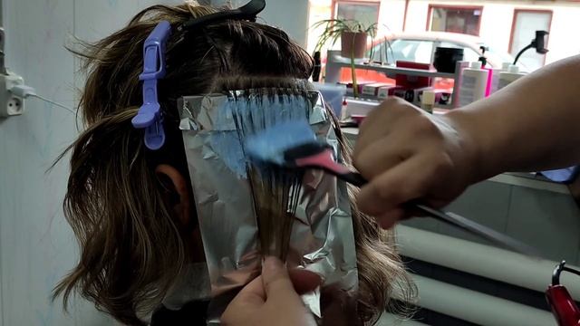 мелирование на расчёску крупными и мелкими прядями