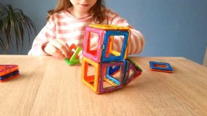 Делаем собачку из магнитного конструктора.