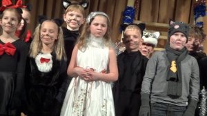 Новогодний утренник в школе 2011: заключительная общая песнь