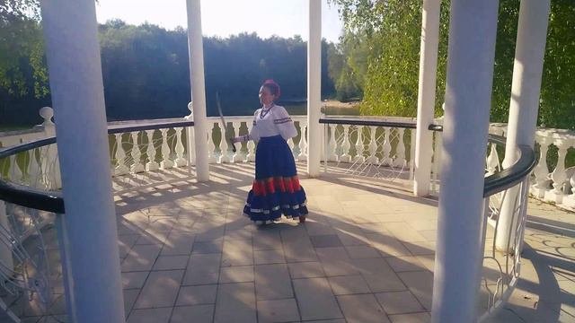 Фланкировка казачьей шашкой.