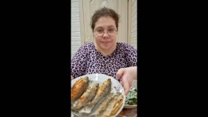 Мукбанг Караси мелкие за то на халяву/Мезальянс возрастной