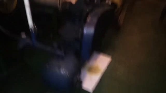 Машинное отделение транспортного рефрижератора 1985 года (Engine room tour) смотреть онлайн