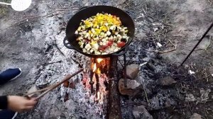 Готовим перепёлок в собственном соку с овощами.